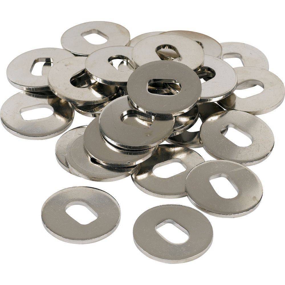 Ein Stapel von Edelstahl-Schlitzscheiben mit abgerundeten Kanten, die in mechanischen Baugruppen zur Lastverteilung undReibungsreduzierung verwendet werden.
