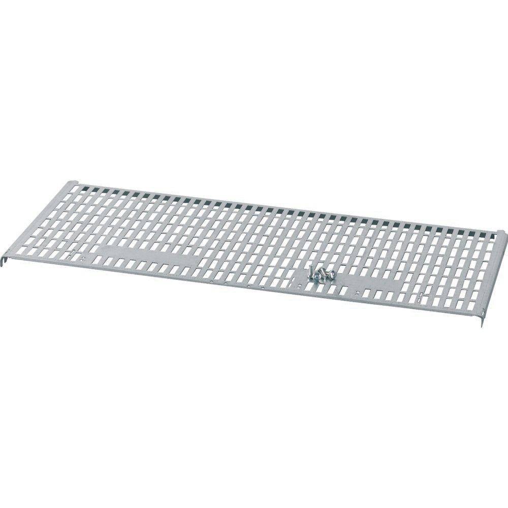 Ein rechteckiger Grillrost aus Metall mit Gittermuster und vier kleinen abnehmbaren Schrauben.