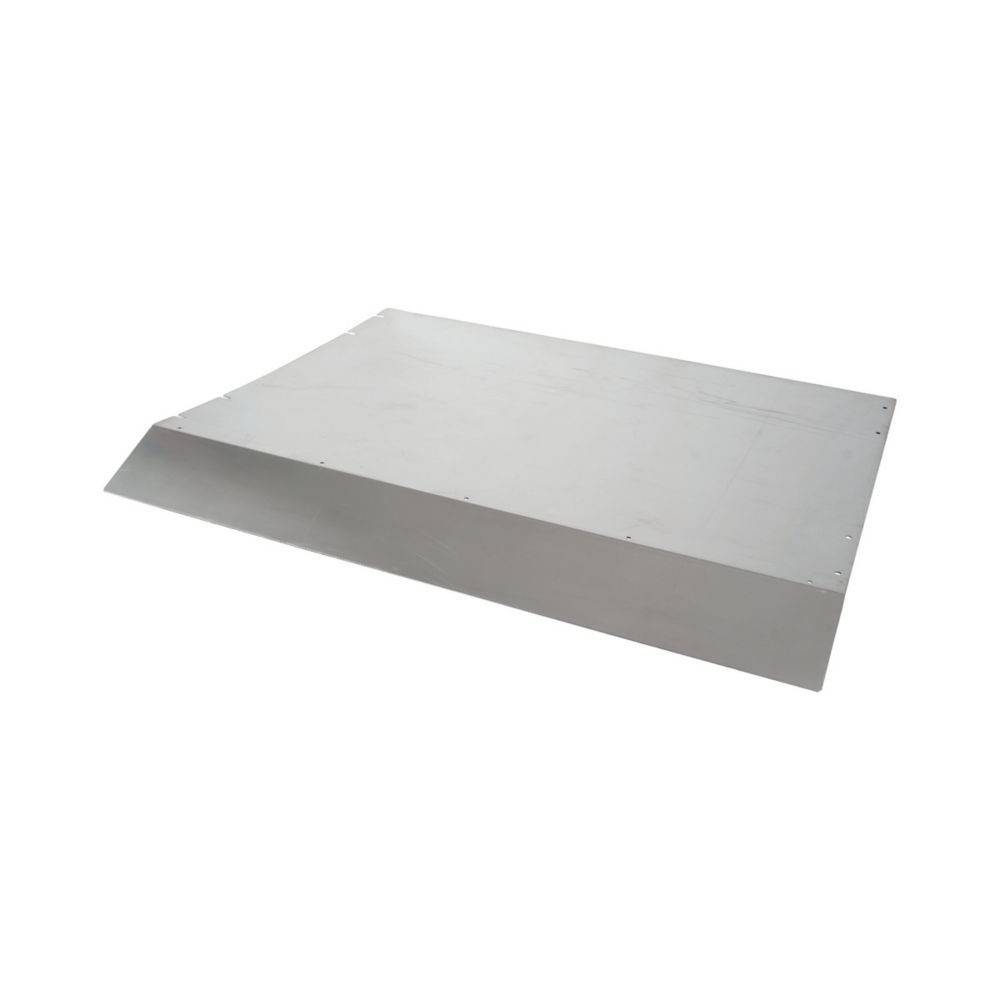 Eine geneigte Aluminium-Dockbrücke, die für einen reibungslosen Übergang zwischen Oberflächen konzipiert ist.
