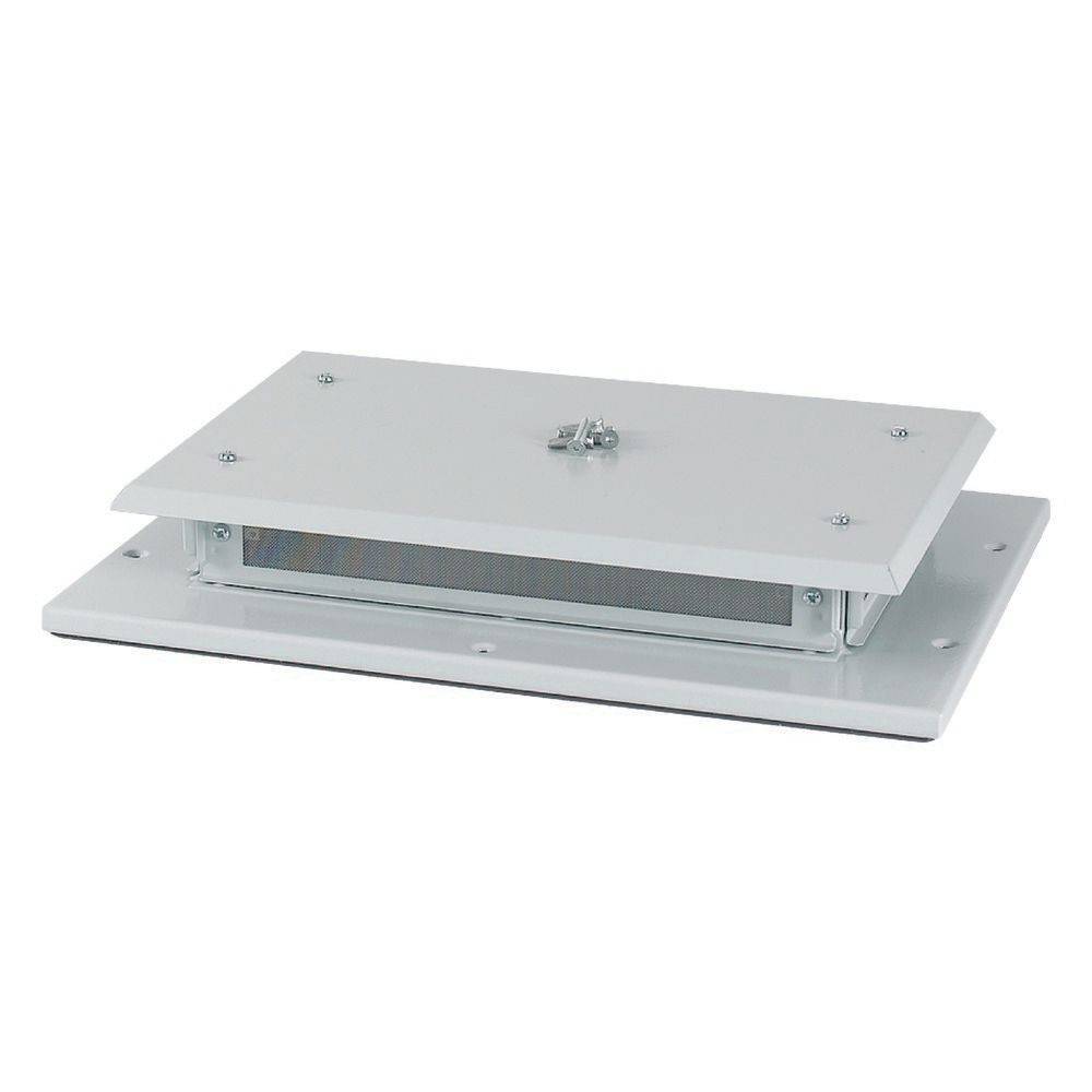 Ein weißer Metallbelüftungsaufsatz mit rechteckiger Grundfläche und abgewinkelter Oberseite, der einen zentralen Bolzen und Belüftungsschlitze an den Seiten aufweist und zur Regulierung des Luftflusses dient.