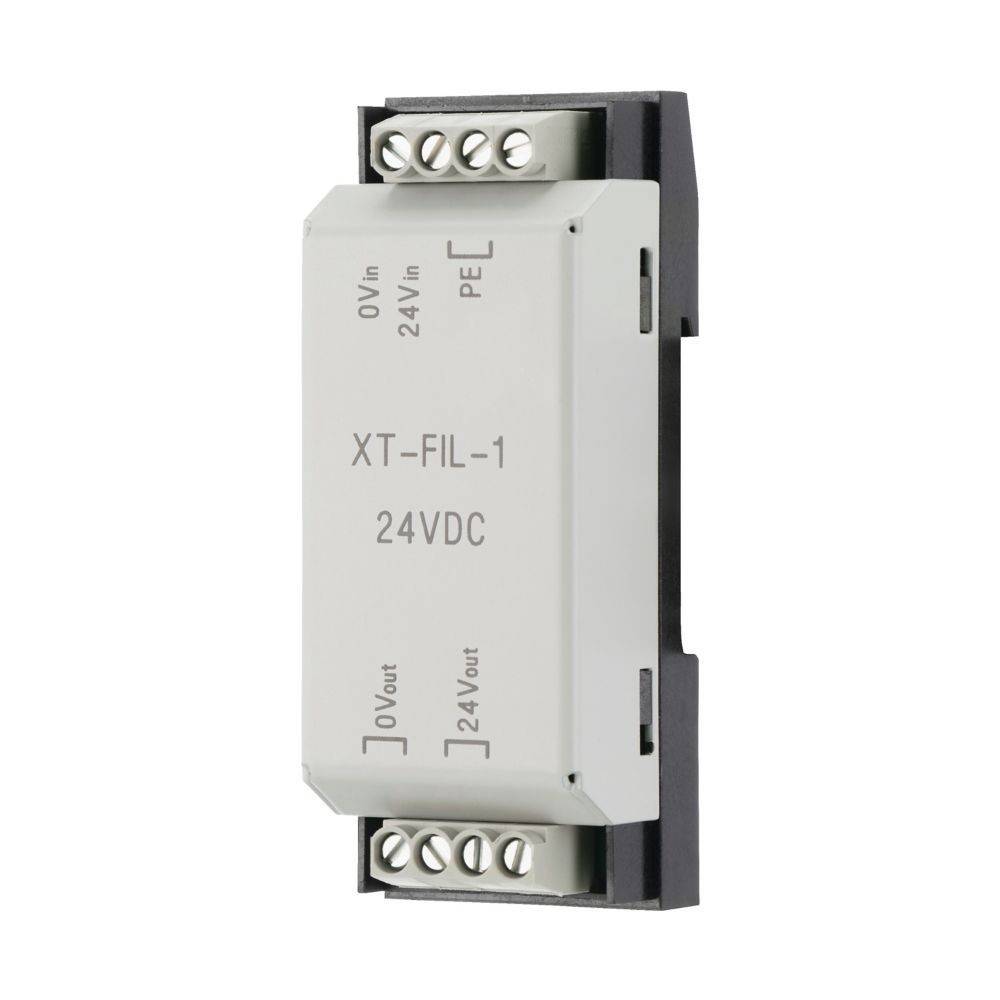 Eine weiße elektrische Komponente mit der Beschriftung 'XT-FIL-1 24VDC' mit Anschlüssen für Ein- und Ausgangsspannungen.