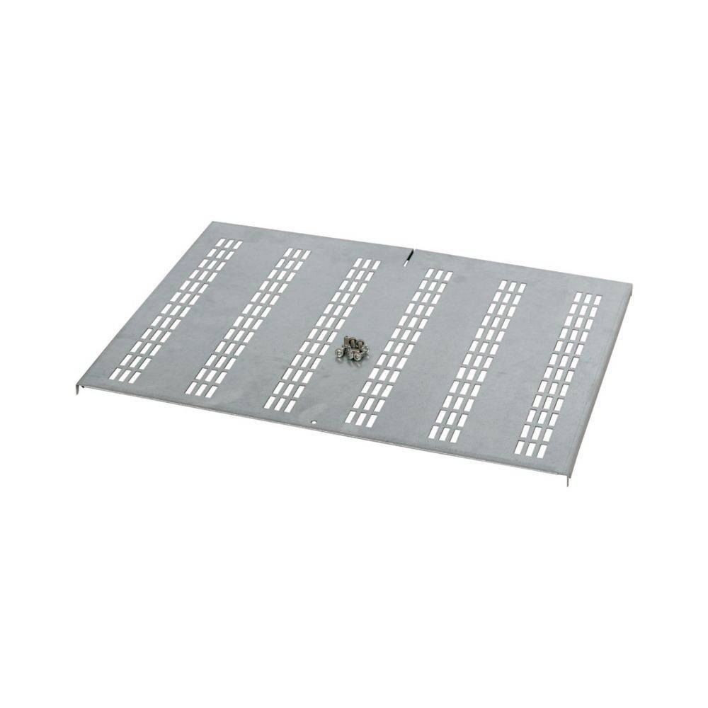 Ein Metallgitterpanel mit parallelen Schlitzen liegt flach. Ein kleines, gewickeltes Objekt wird zentriert auf dem Gitter platziert.