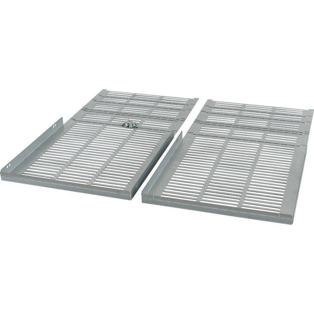 Zwei metallische Lüftungsblenden nebeneinander, jede mit horizontalen Lamellen zur Belüftung, auf einem weißen Hintergrund platziert.