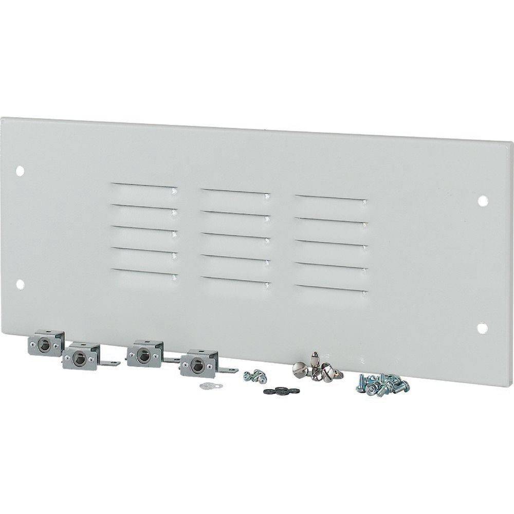 Rechteckige, belüftete Platte mit mehreren kleinen quadratischen Komponenten und Schrauben, die davor ausgelegt sind und für elektrische oder mechanische Montage verwendet werden.