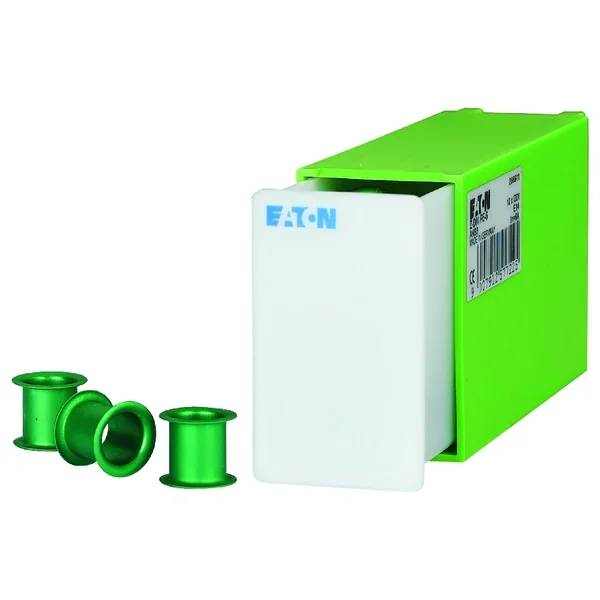 Eaton grüne und weiße Elektrokomponentenbox mit vier passenden grünen Einsätzen oder Buchsen daneben auf weißem Hintergrund.