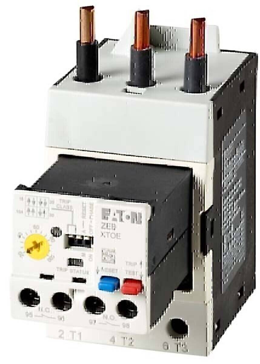 Eine Nahaufnahme eines dreiphasigen elektrischen Überlastrelais mit Tasten und Beschriftungen, das zum Schutz von Motoren vor Stromüberlastungen verwendet wird.