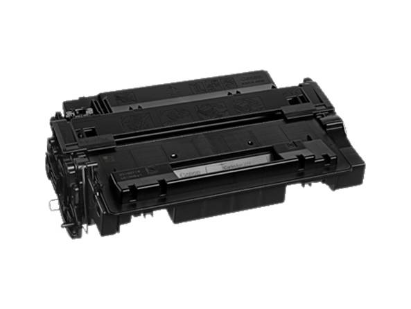 Schwarze Druckertonerkassette isoliert auf weißem Hintergrund, aus einem Winkel gezeigt.