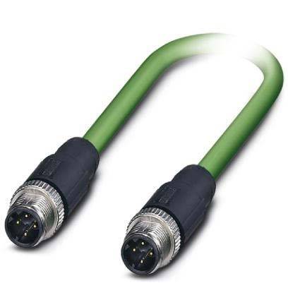 Ein grünes industrielles Kabel mit kreisförmigen Anschlüssen an beiden Enden, versehen mit verschraubten Metallabdeckungen und mehreren Pin-Konfigurationen.