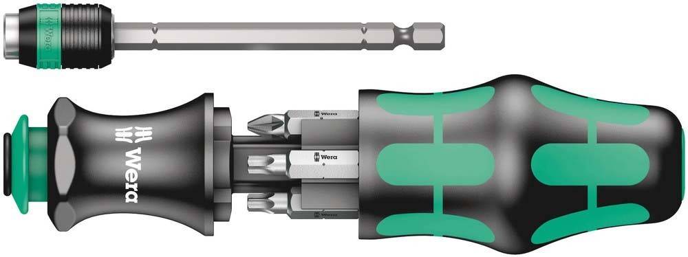 Ein Nahaufnahmebild eines Mehrbit-Schraubenziehers, auf dem mehrere auswechselbare Bits mit der Aufschrift 