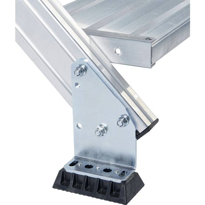 Treppenpodest 3Stufen Neigung 60Grad H.750mm LM Ausl.915mm Zarges