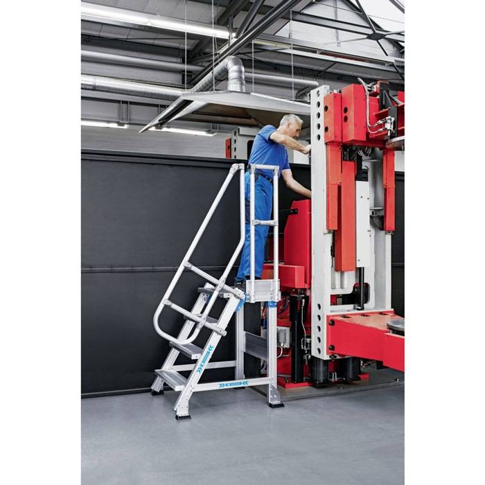 Treppenpodest 4Stufen Neigung 60Grad H.1000mm LM Ausl.1060mm Zarges