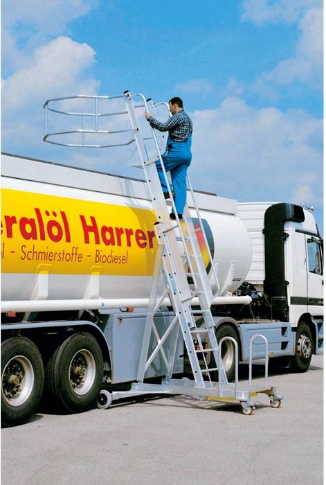 Tankwagenleiter senkr.H.2,77-4,1m m.Stützteil u.beids.Handlauf Zarges