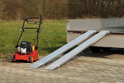 Verladeschiene Aluminium L2500xFB200 mm ohne Rand Tragkraft 400 kg/Paar