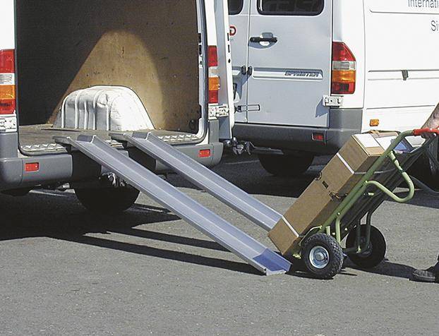 Verladeschiene Aluminium L1500xFB155 mm mit Rand Tragkraft 600 kg/Paar