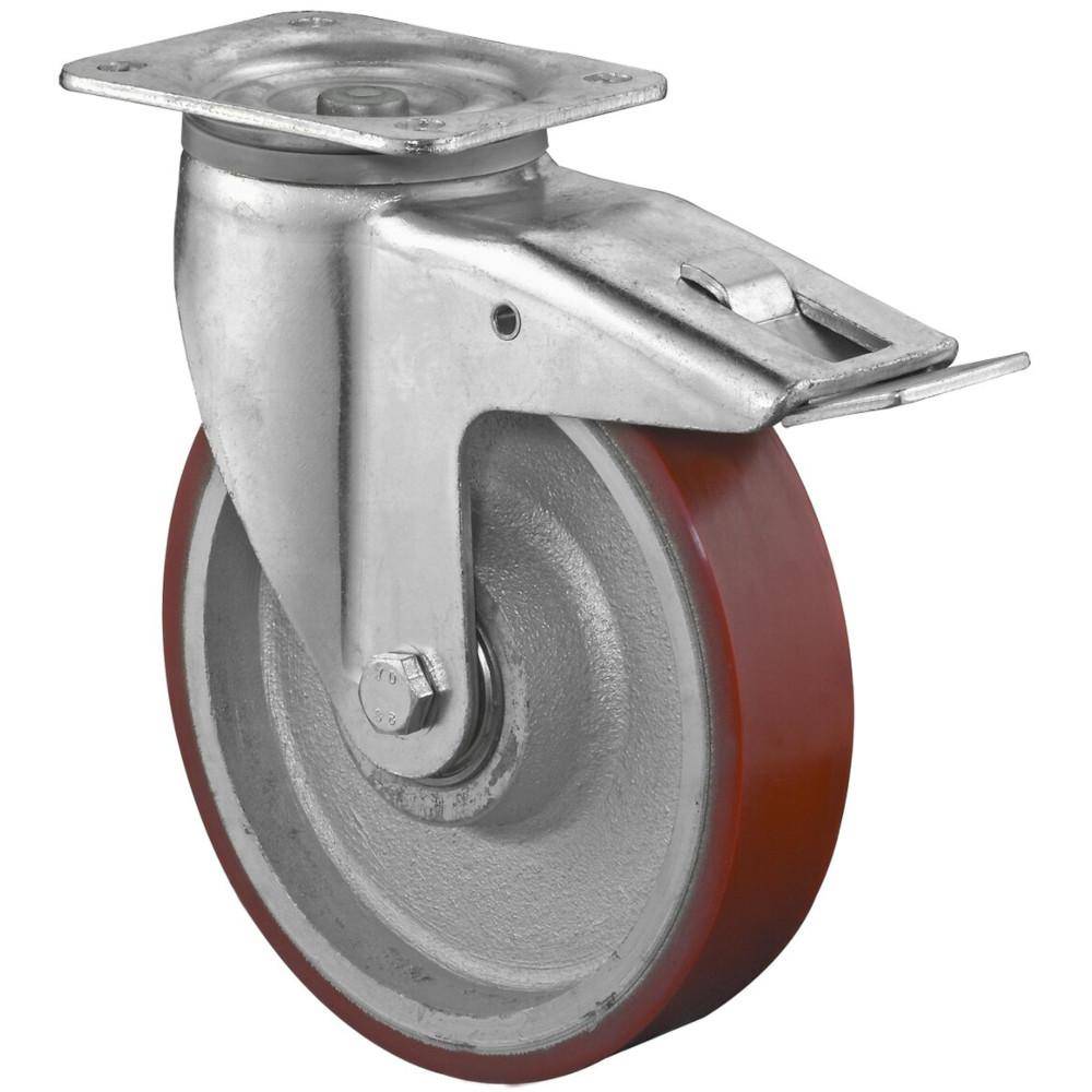 Einzelnes industrielles Lenkrollenrad mit Metallhalterung und rotem Laufflächen, auf weißem Hintergrund dargestellt.