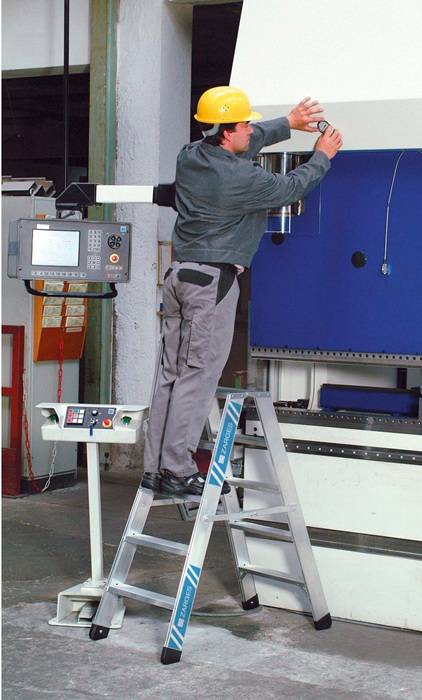 Stufen-Stehleiter Seventec B 2x3 Stufen L.0,74m Arbeits-H.2,25m G.4,5kg Zarges