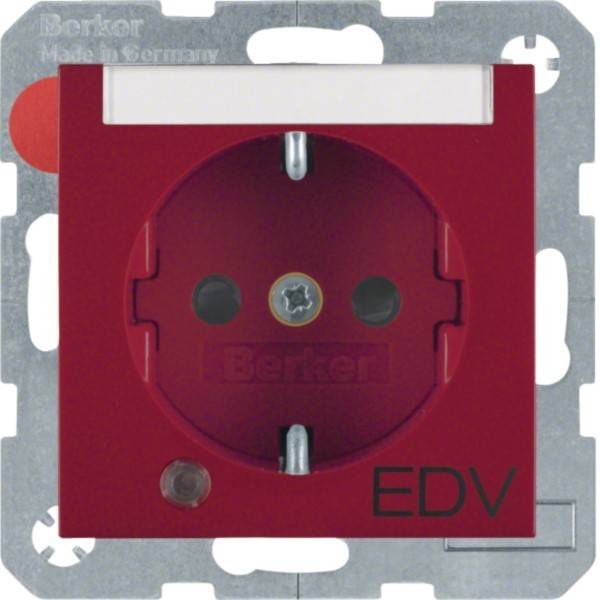 Rote Berker EDV-Elektrosteckdose mit Wandrahmen aus Metall montiert, mit kreisförmiger Steckdosenöffnung und zentralem Erdungskontakt.