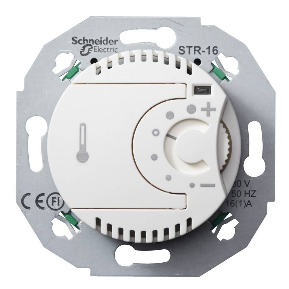 Ein weißer, runder Thermostat von Schneider Electric mit der Bezeichnung 'STR-16', ausgestattet mit einem Drehregler, einer Temperaturskala und CE-Kennzeichnung, montiert auf einer Metallplatte.