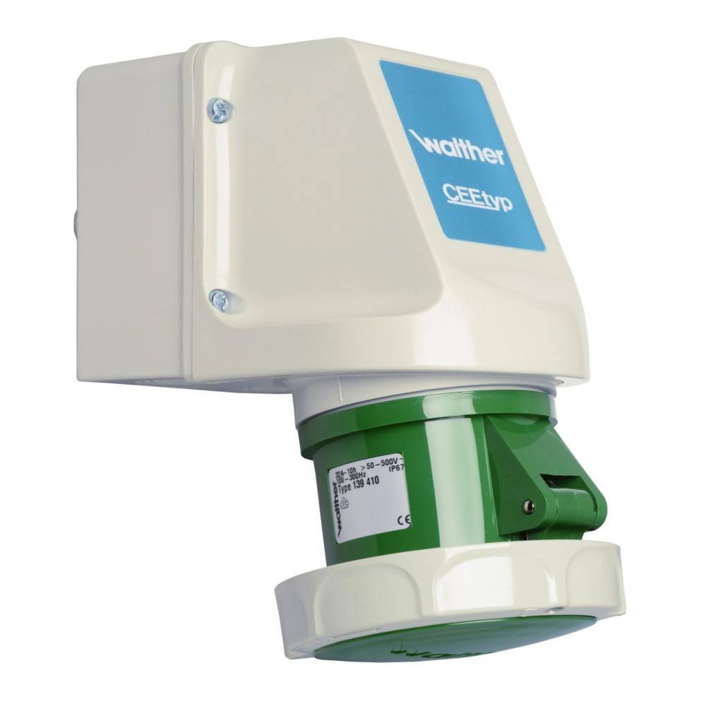 Ein weißer und grüner industrieller elektrischer Verbinder mit einem blauen Logo mit der Aufschrift 