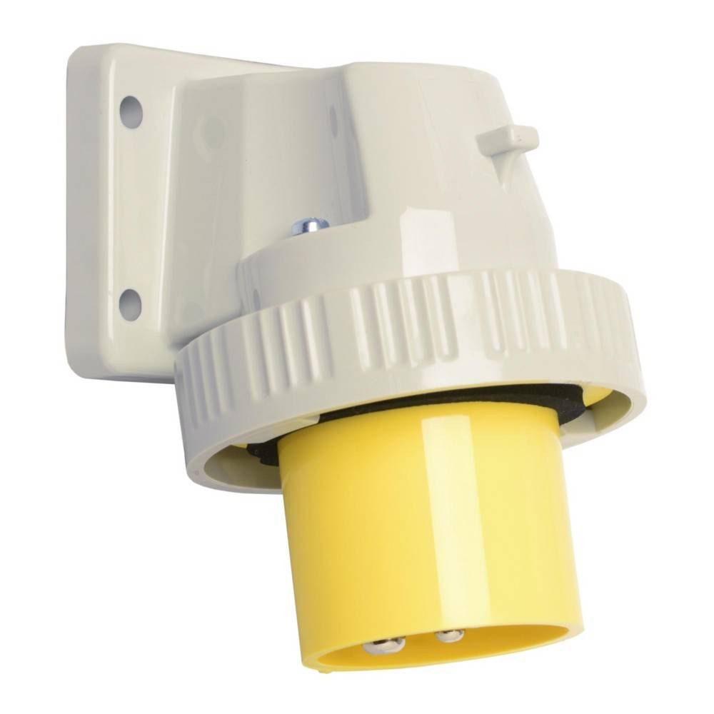 Ein gelber industrieller Stromstecker, der auf einem beigen Wandhalter montiert ist und ein robustes, zylindrisches Design für sichere elektrische Verbindungen aufweist.