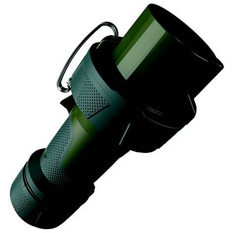 Grüne zylindrische Taschenlampe oder taktisches Licht mit Metallgriff, diagonal auf einfachem weißem Hintergrund gezeigt.