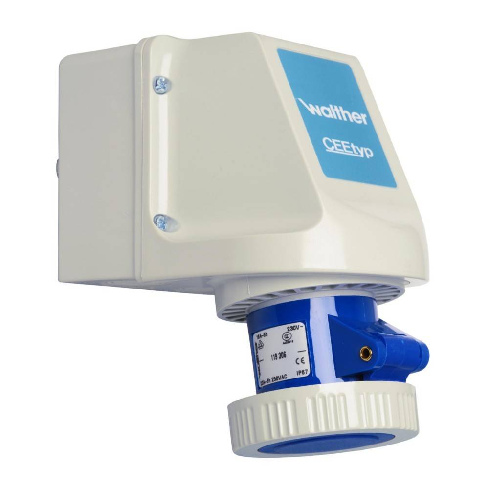 Eine wandmontierte elektrische Steckdose mit der Bezeichnung 