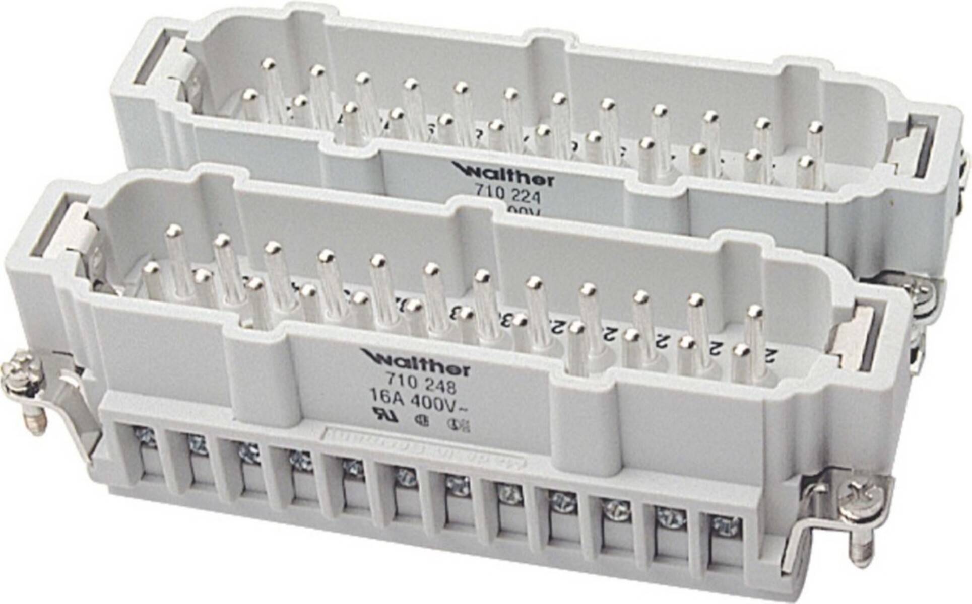 Anschlussblöcke mit mehreren Metallstiften, beschriftet mit ‚Walther 400V 16A', übereinander gestapelt, werden häufig in elektrischen Anlagen verwendet.