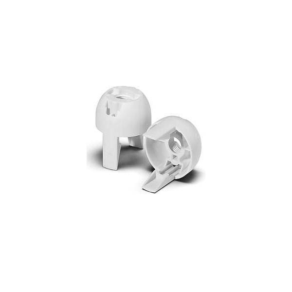 Zwei weiße Kunststoffhalterungen, die zum Halten von zylindrischen Objekten entwickelt wurden, mit einem einfachen Verschlussmechanismus, vor einem einfachen Hintergrund gezeigt.