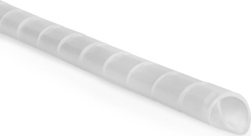 Ein langer, zylindrischer weißer Gegenstand mit diagonalen Streifen, möglicherweise ein zusammengerolltes Papier oder Stoff, wird vor einem einfarbigen Hintergrund gezeigt.