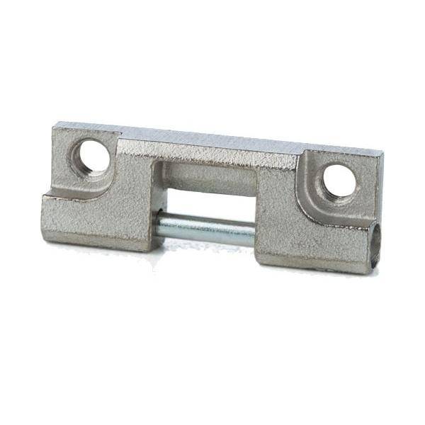 Metallisches Scharnierblech mit zwei Befestigungslöchern und einer zentralen Stiftachse, isoliert auf weißem Hintergrund dargestellt.