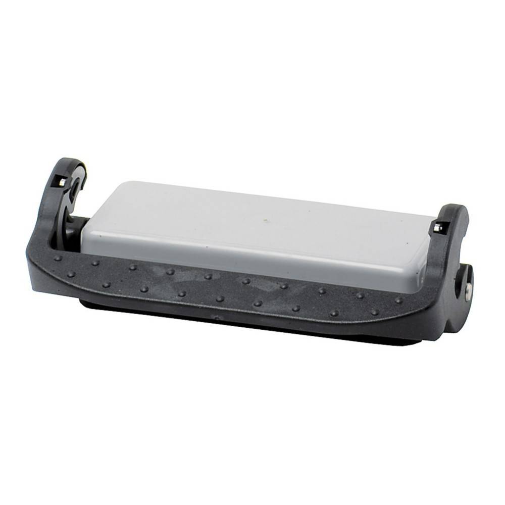 Eine schwarze und graue rechteckige Wandlampe mit gerilltem Design am Rahmen, horizontal montiert.