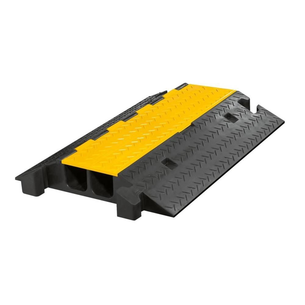 Ein schwarz-gelber Kabelschutz mit Diamantprofil-Oberfläche, der entwickelt wurde, um Kabel zu schützen und Stolpergefahren zu verhindern.