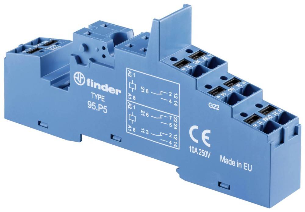 Finder 95.P5 Relaishalterung mit Spezifikationen, CE-Kennzeichnung und 'Made in EU' Etikett; blaues Gerät für industrielle Anwendungen.