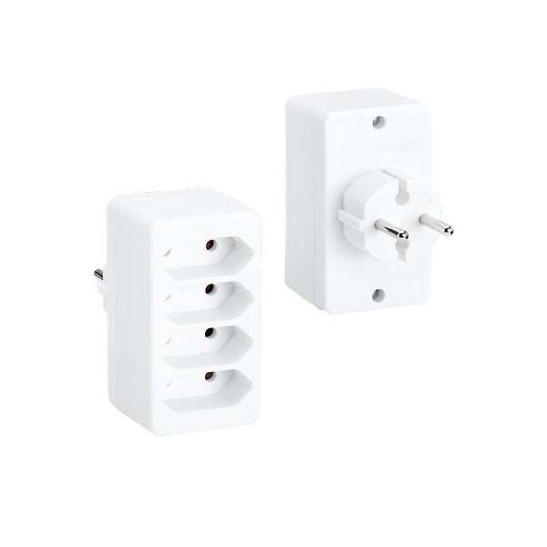Ein weißer Mehrfachadapter mit drei Steckdosen auf einer Seite und einem zweiprozessigen Stecker auf der gegenüberliegenden Seite, der für europäische Steckdosen konzipiert ist.