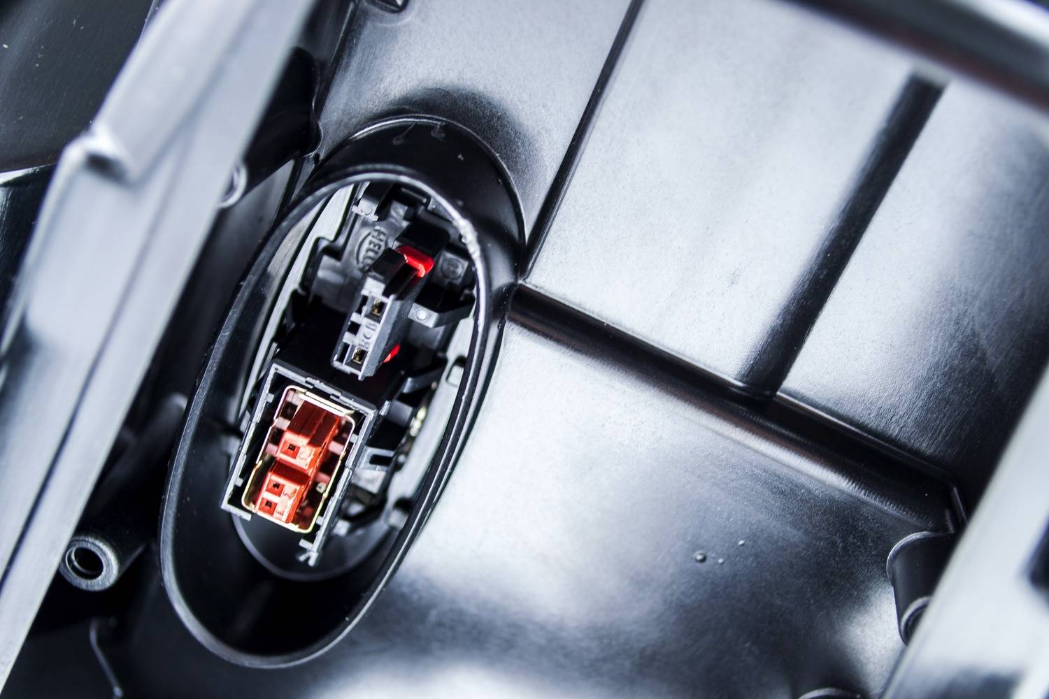 HELLA 1ZS 009 044-541 Bi-Xenon/Halogen-Hauptscheinwerfer - rechts - für u.a. BMW 7 (E65, E66, E67)