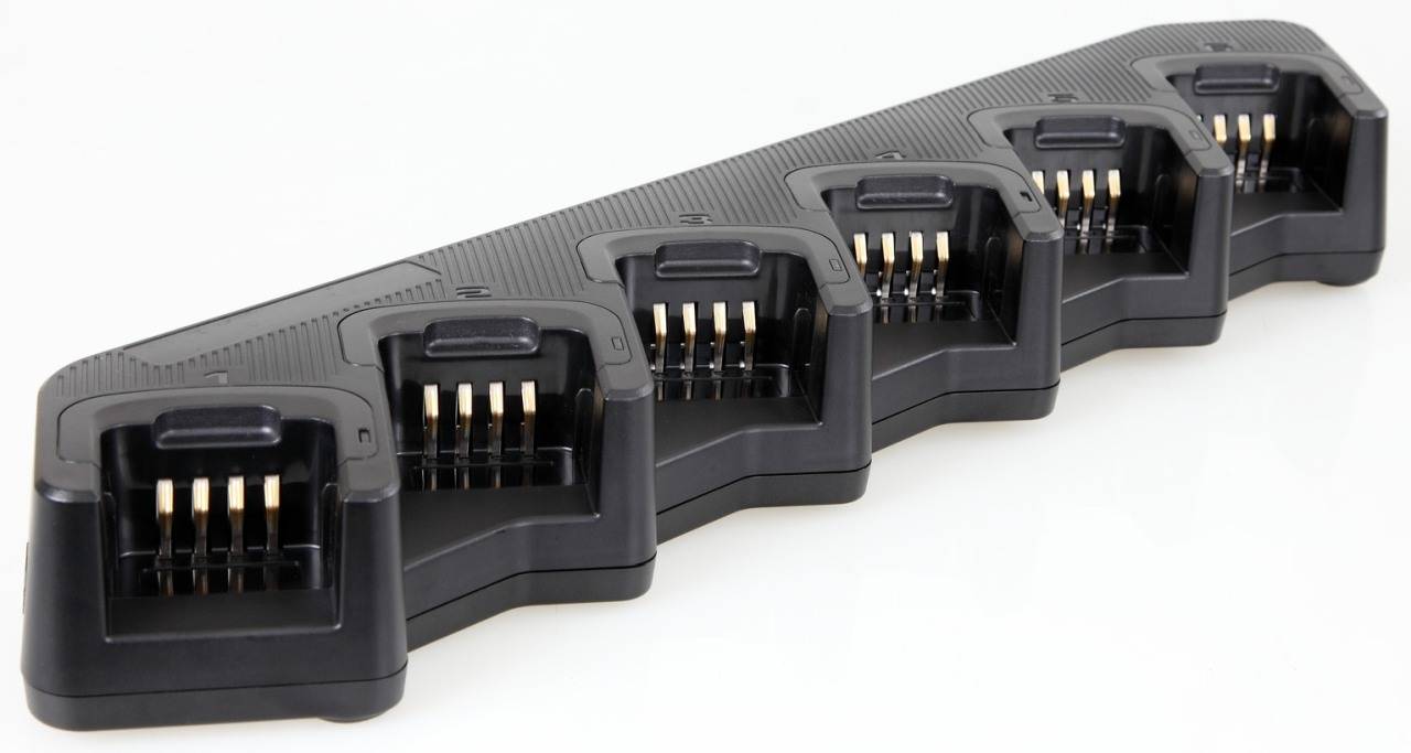 HYTERA 6-fach-Ladestation inkl. Netzteil max. 2500 mAh MCA08 580001001020