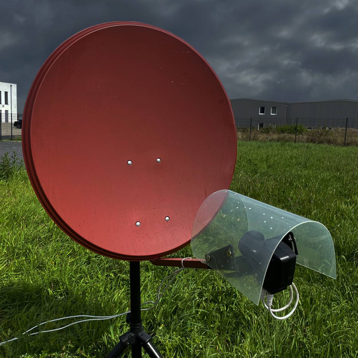 PremiumX LNB Wetterschutzhaube für 2x SAT LNB schützt vor Schnee Hagel und Regen - Störungsfrei Fernsehen