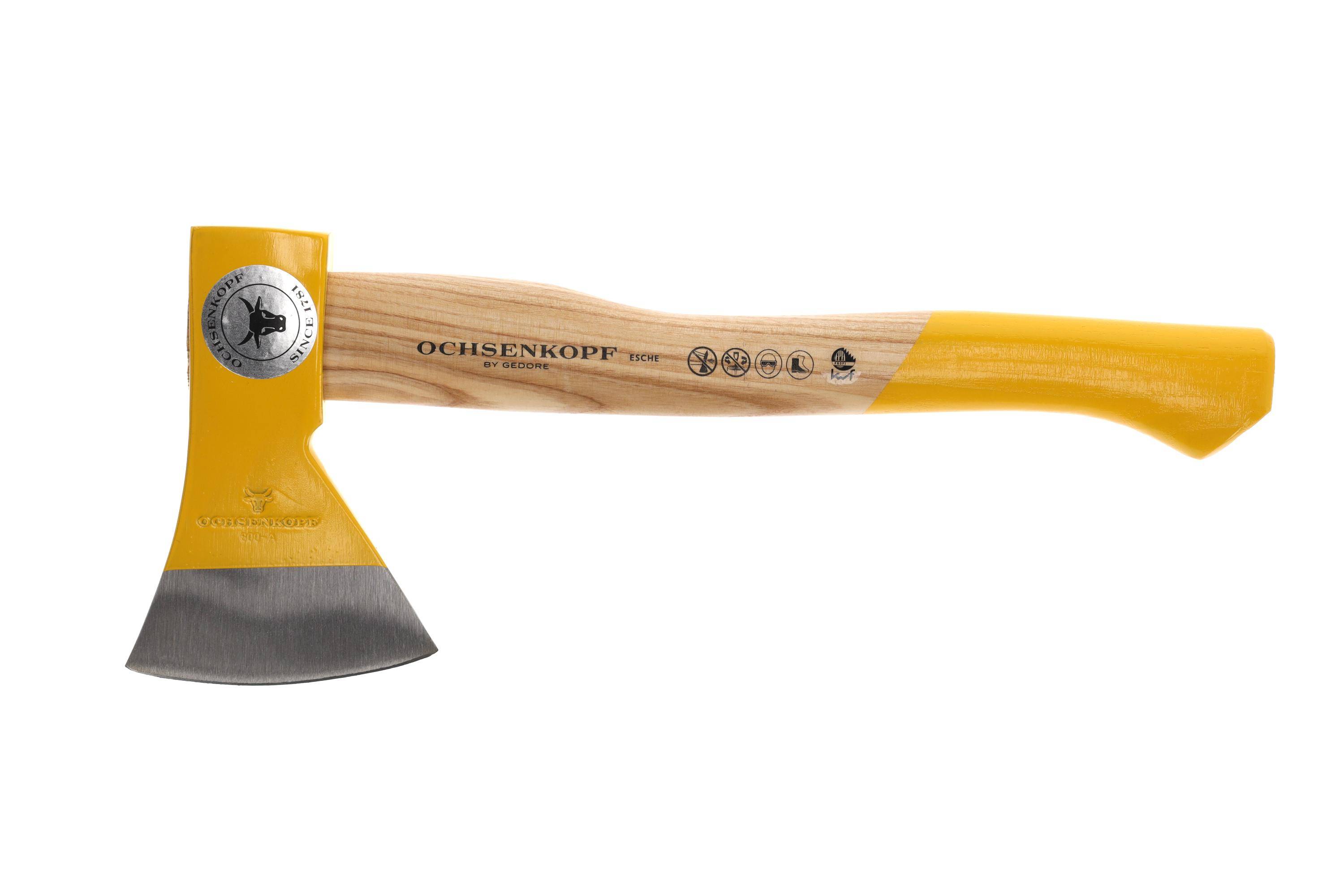 Eine Spallaxt mit Holzgriff und Klinge, die den Markennamen „Ochsenkopf