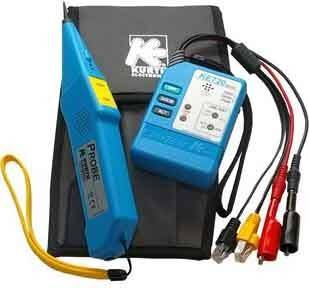 Elektronisches Fehlerbehebungs-Set mit einem blauen Tongenerator, Sonde und Kabeln in einem schwarzen Transportkoffer. Verwendet zur Diagnose von Verkabelungsproblemen.