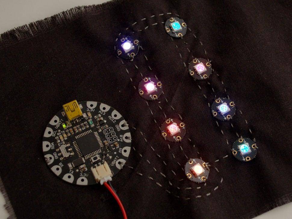 Adafruit Flora RGB Smart NeoPixel Version 3 - 4 LEDs
