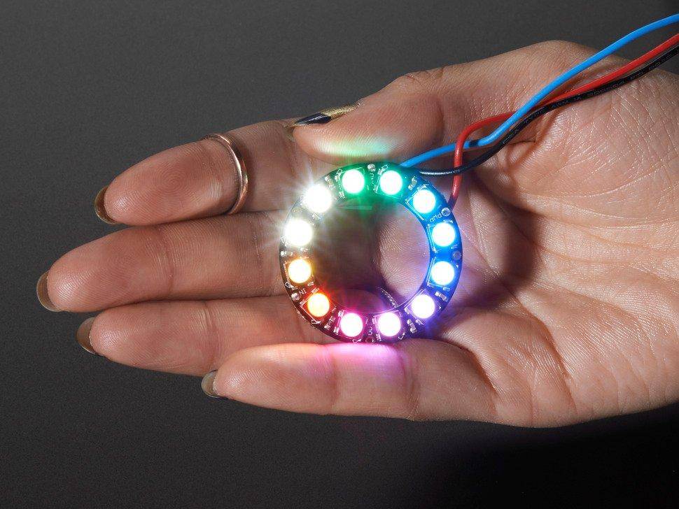 Adafruit NeoPixel Ring - 12 x 5050 RGBW LEDs mit integrierten Treibern, Kaltweiß