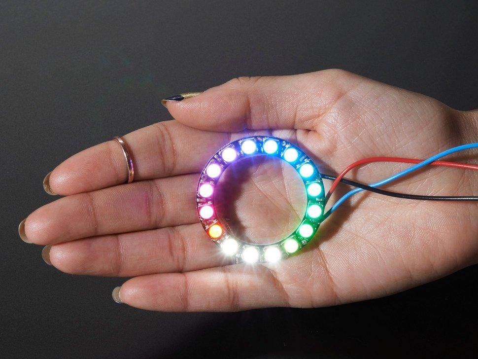 Adafruit NeoPixel Ring - 16 x 5050 RGBW LEDs mit integrierten Treibern, Kaltweiß