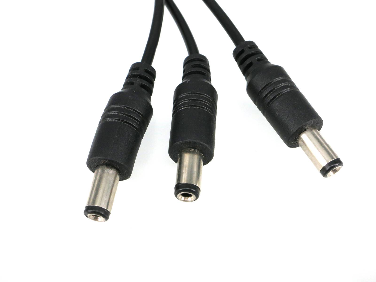 DC Hohlstecker 5,5 x 2,1mm Y-Verteiler 1x Buchse - 3x Stecker DC Kabel für LED S