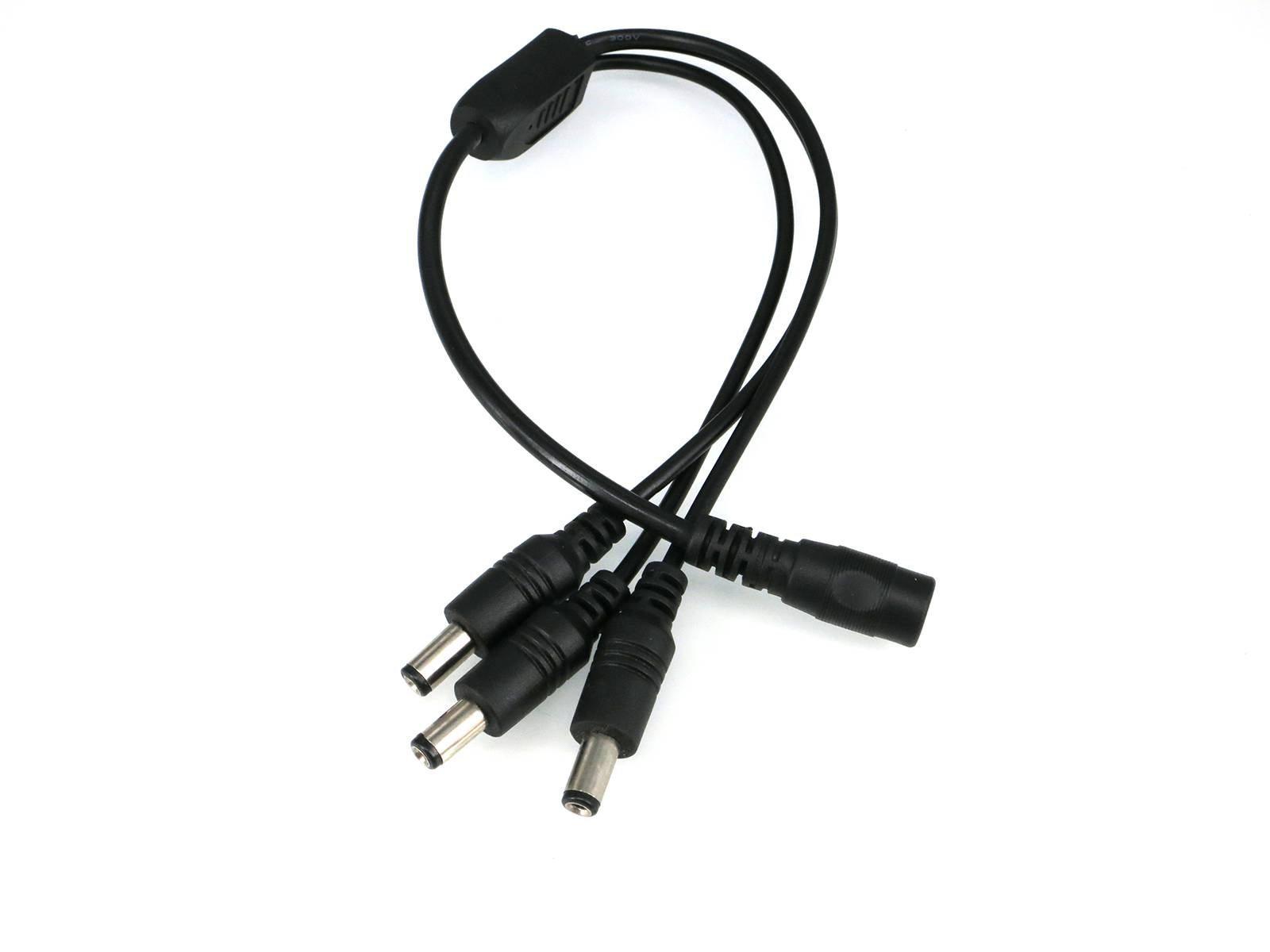 DC Hohlstecker 5,5 x 2,1mm Y-Verteiler 1x Buchse - 3x Stecker DC Kabel für LED S