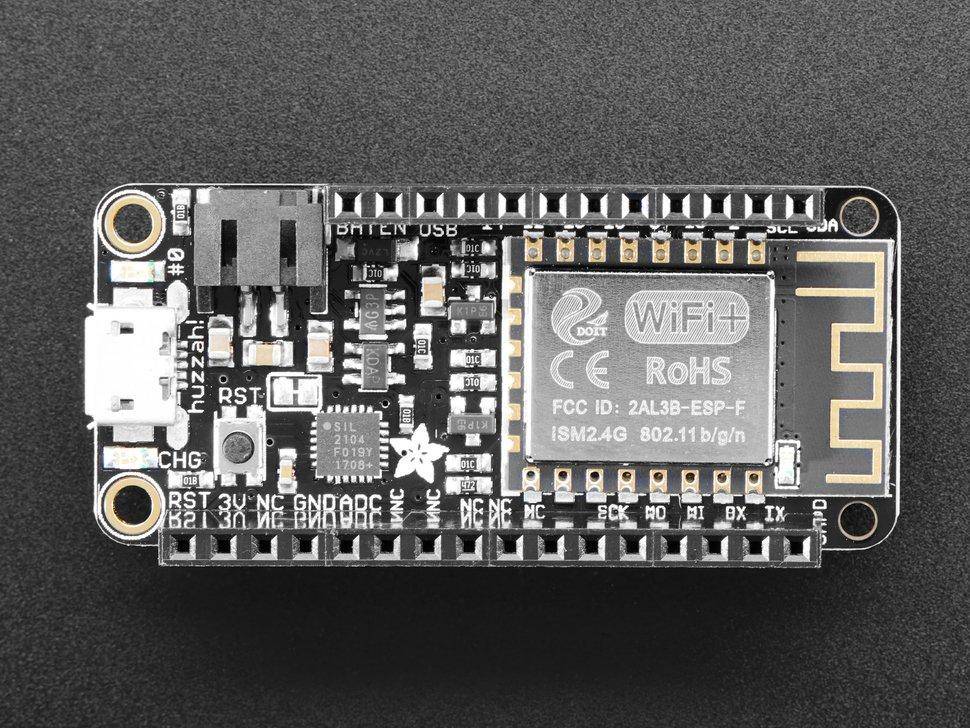 Adafruit Feather HUZZAH mit ESP8266 WiFi, montiert