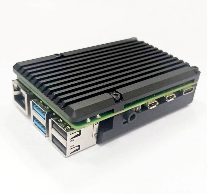 Raspberry Pi 4 Gehaeuse Case aus Aluminium mit Doppellüfter eingebauter Kühlkoer