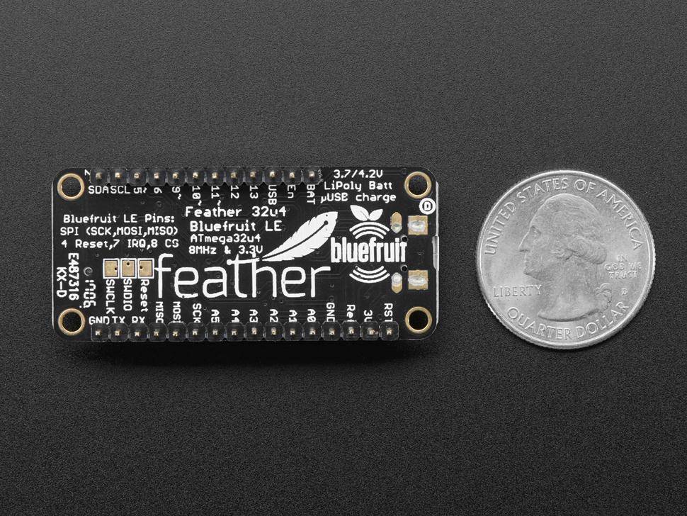 Adafruit Feather 32u4 Bluefruit LE, montiert