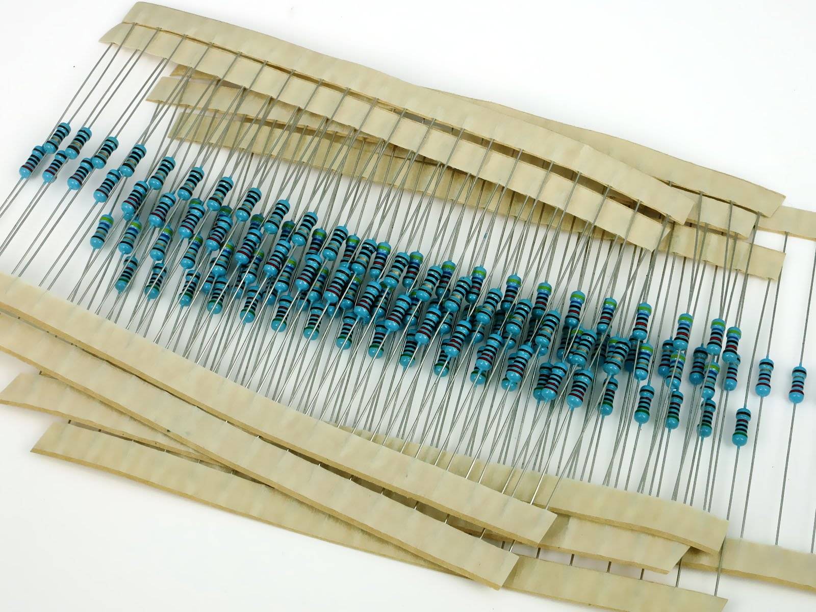 600x Metallschicht Metallfilm Widerstände 0,25W (20 bis1M) 30 Sorten