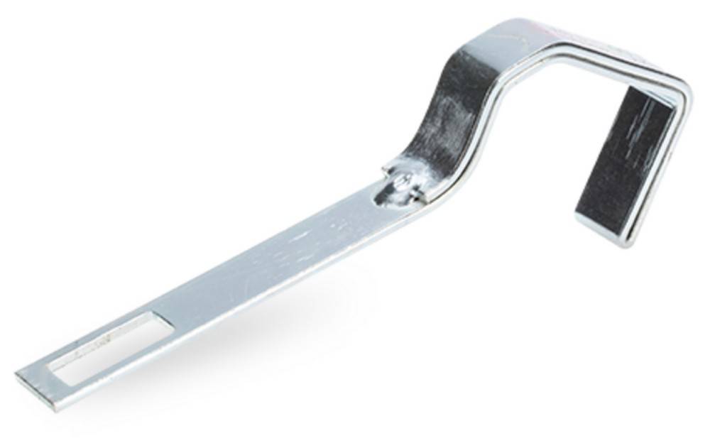 Eine Metallhalterung mit einem gebogenen Ende und einem Befestigungsloch, die typischerweise beim Regalbau oder in der Baubranche zur Unterstützung verwendet wird.