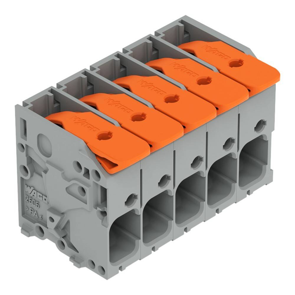 Ein grauer und orangefarbener Klemmenblock mit fünf Anschlüssen, der für die Sicherung elektrischer Verbindungen verwendet wird, verfügt über gekennzeichnete Hebel für einfache Verkabelung.